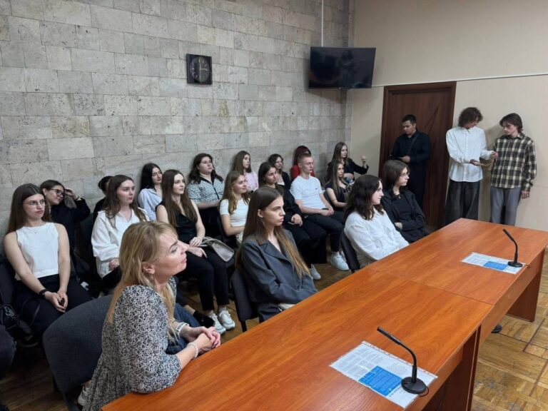 Мантія, нагрудний знак та реальні процеси: як пройшов день практичної підготовки наших третьокурсників