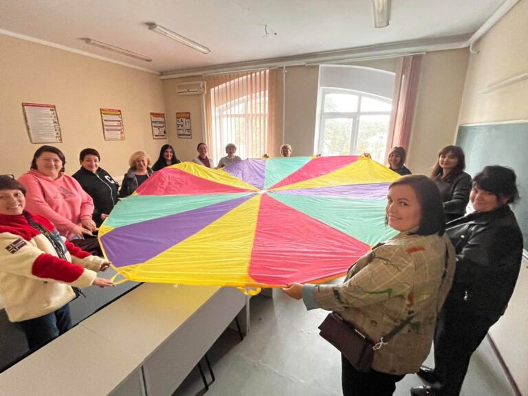 Гра, довіра та командна підтримка! Опановуємо нові методики емоційного відновлення студентів