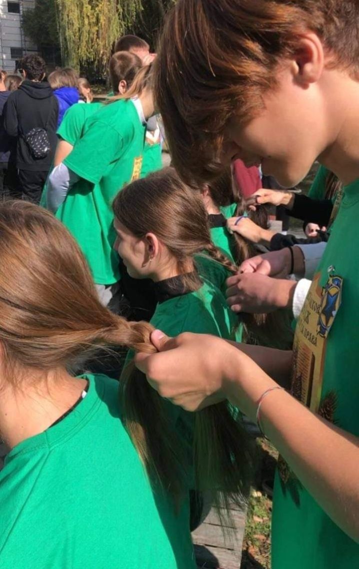 photo_5276395532937450776_y